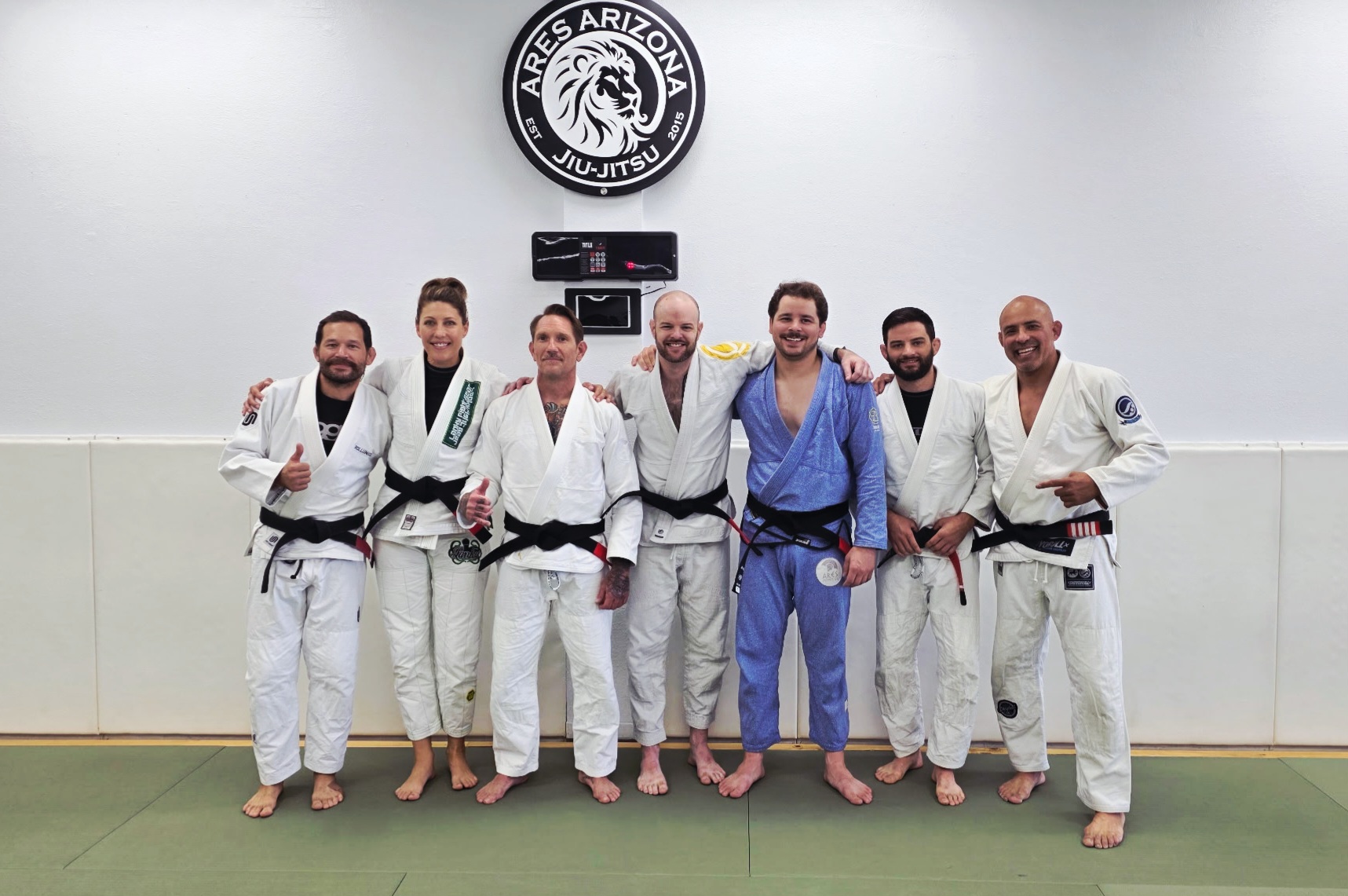 Strength and conditioning class at Ares Arizona